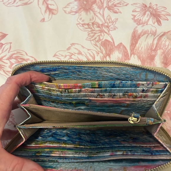 ZIP around wallet - Picture 4 of 5